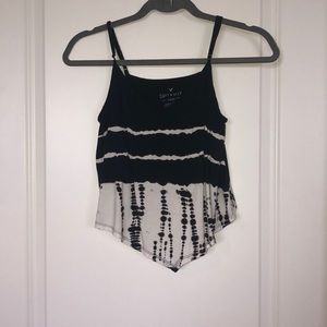 Black & white flowy tank top